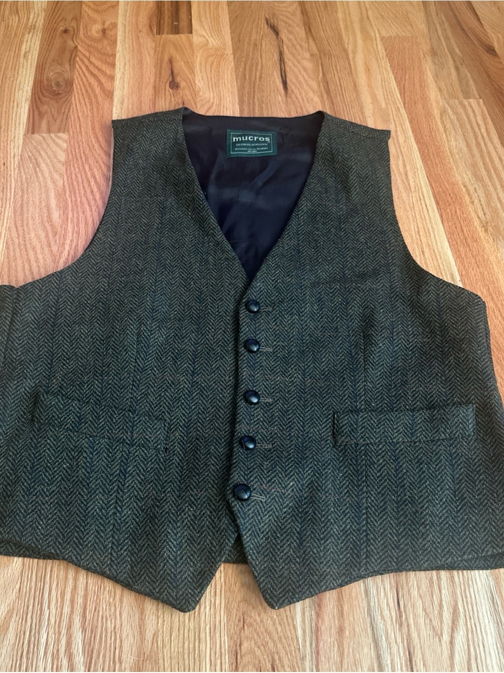 Mucros Weavers Tweed Green Men Vest Medium Wool Ireland